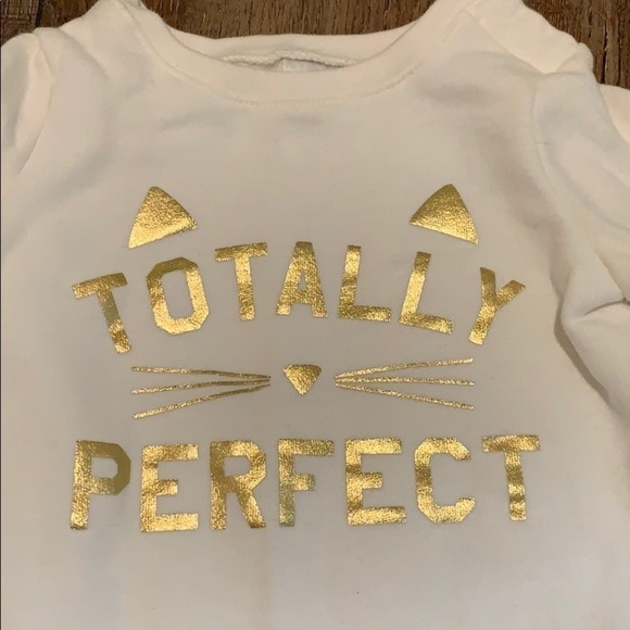 Baby Girl Carter’s Matching Outfit - Picture 2 of 6